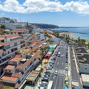 https://los-cristianos-san-telmo-piscina-y-vistas-mar.tenerifehoteles.net