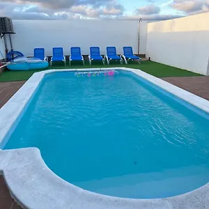 https://villa-linda-1.in-canary-islands.com